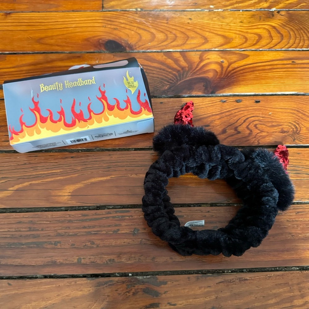 Lifestyle Products Devil Horns One Size Fits AIl Black Red MakeUp Headband NWT